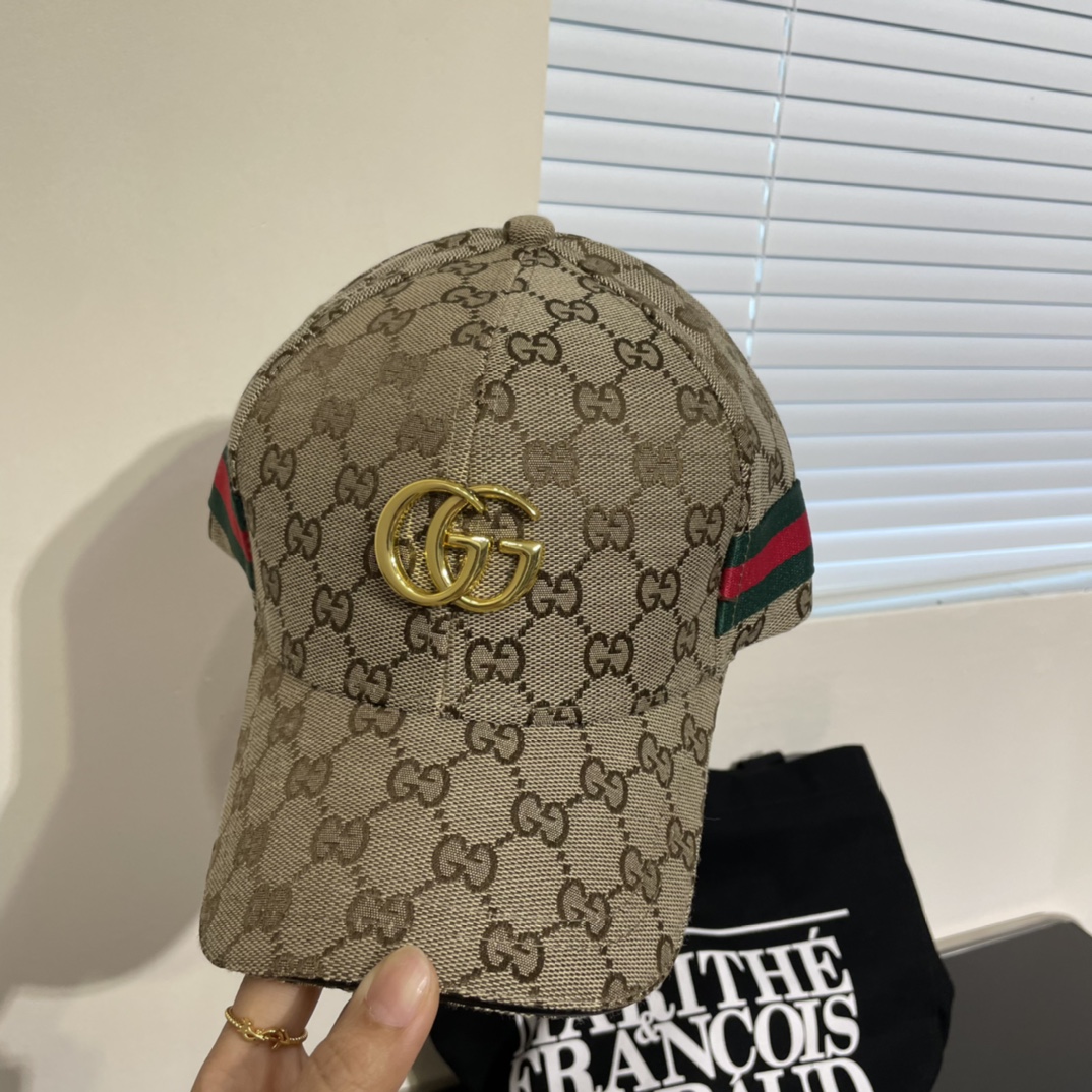 古奇联名棒球帽♥️GUCCI🧢官网新品，棒球帽，原单品质火爆来袭 🔥🎩 工艺非常精美 高档大气上档次！低