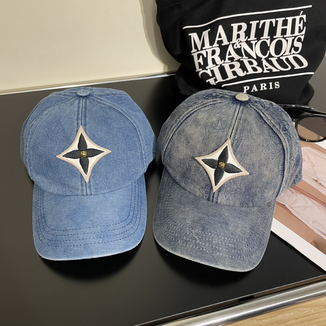  LV路易威登新款牛仔刺绣棒球帽
火爆技术升级，洗水牛仔风街头风十足
更符合现在时尚小哥哥小姐姐的sty