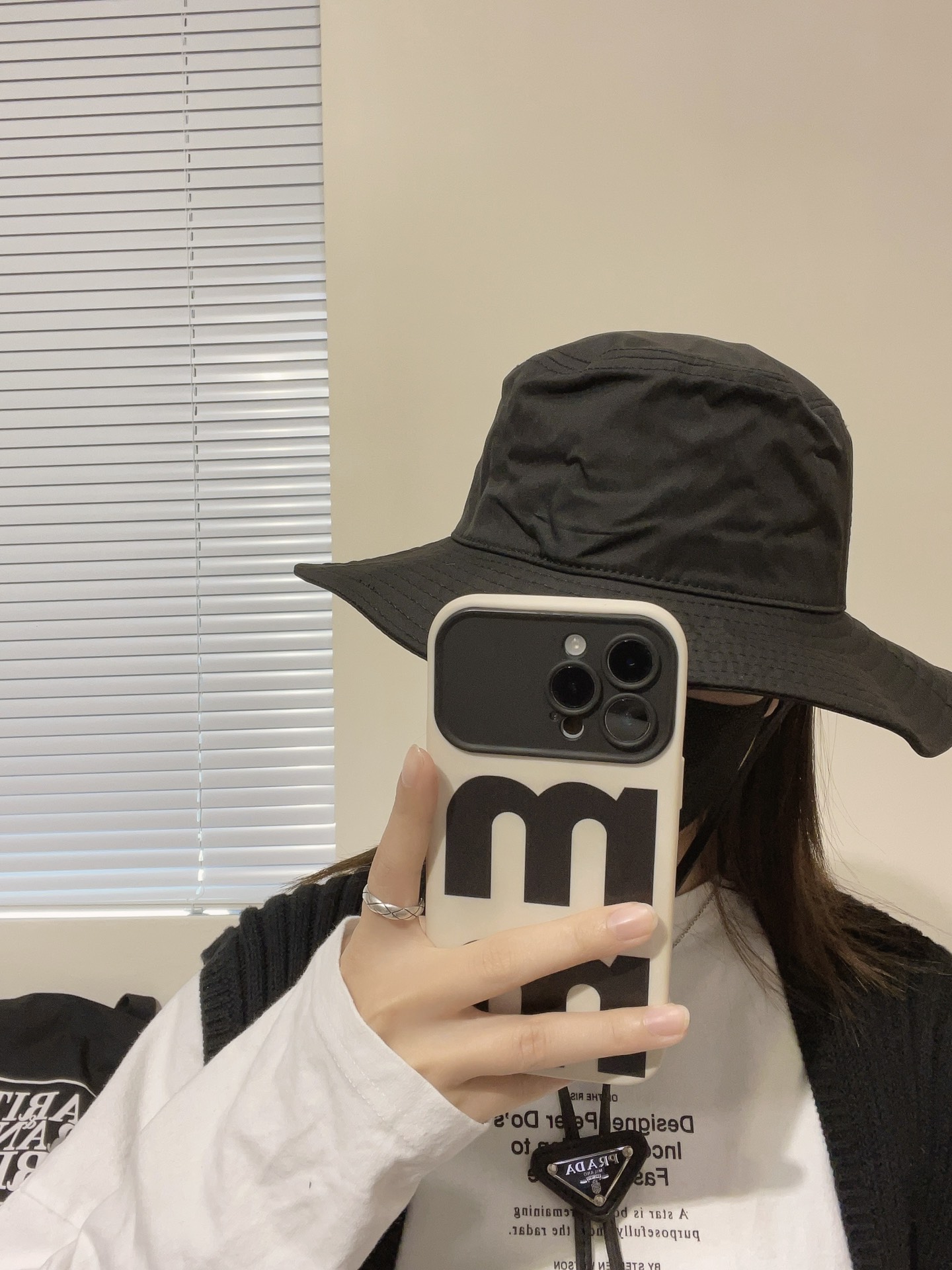 NO:190746,With dust bag [Prada] new fisherman hat, the counter is shipped simultaneously, the big brand model is super easy to match, buy it now!  ,hats,prada,espadrilles,hats19860909配防尘袋【普拉达】新款渔夫帽,专柜同步出货,大牌款超好搭配,赶紧入手！,帽子,prada,espadrilles,hats,hat