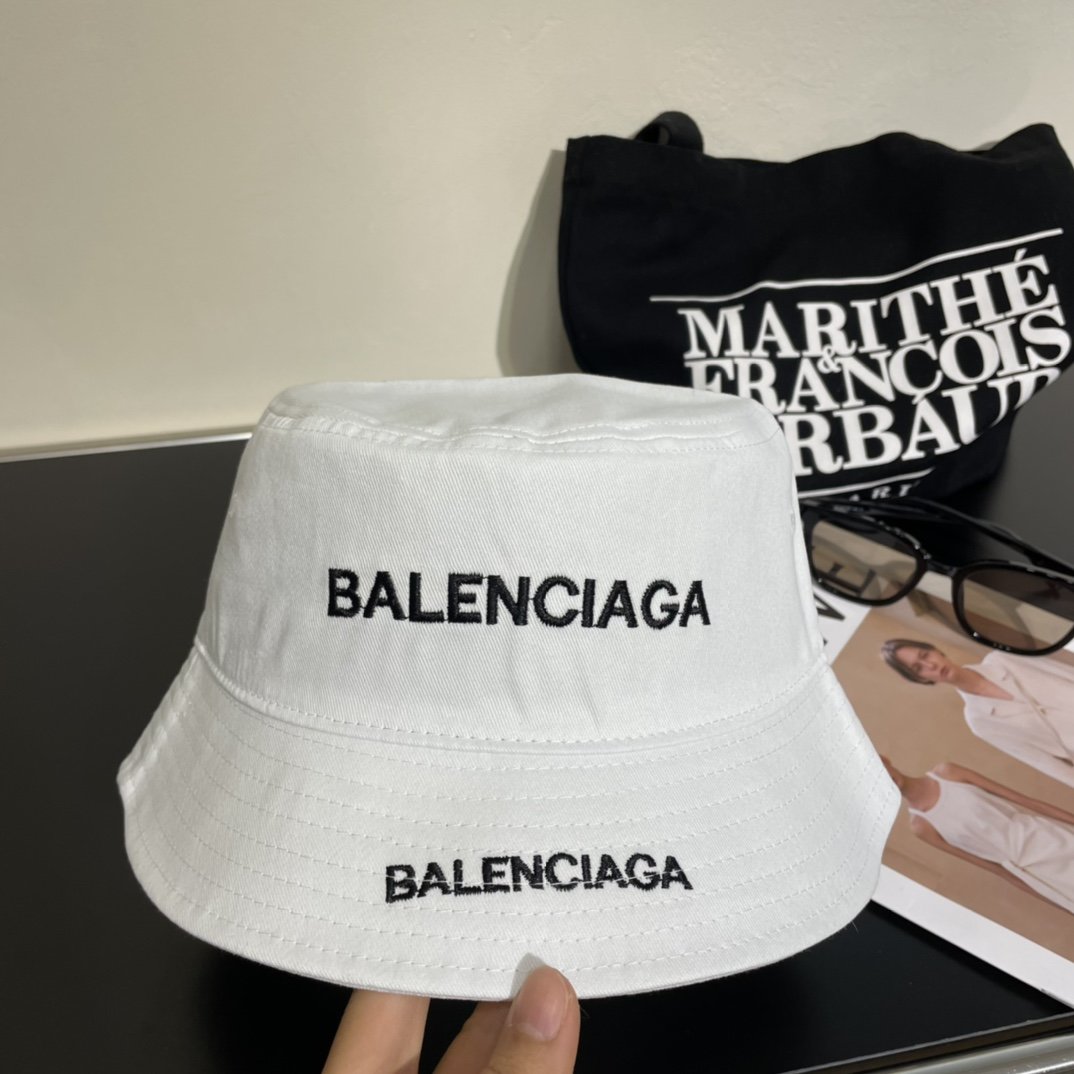 Balenciaga巴黎世家新款原单刺绣渔夫帽专柜1:1开模订制原版面料+纯棉内里轻盈透气简洁大方！基础