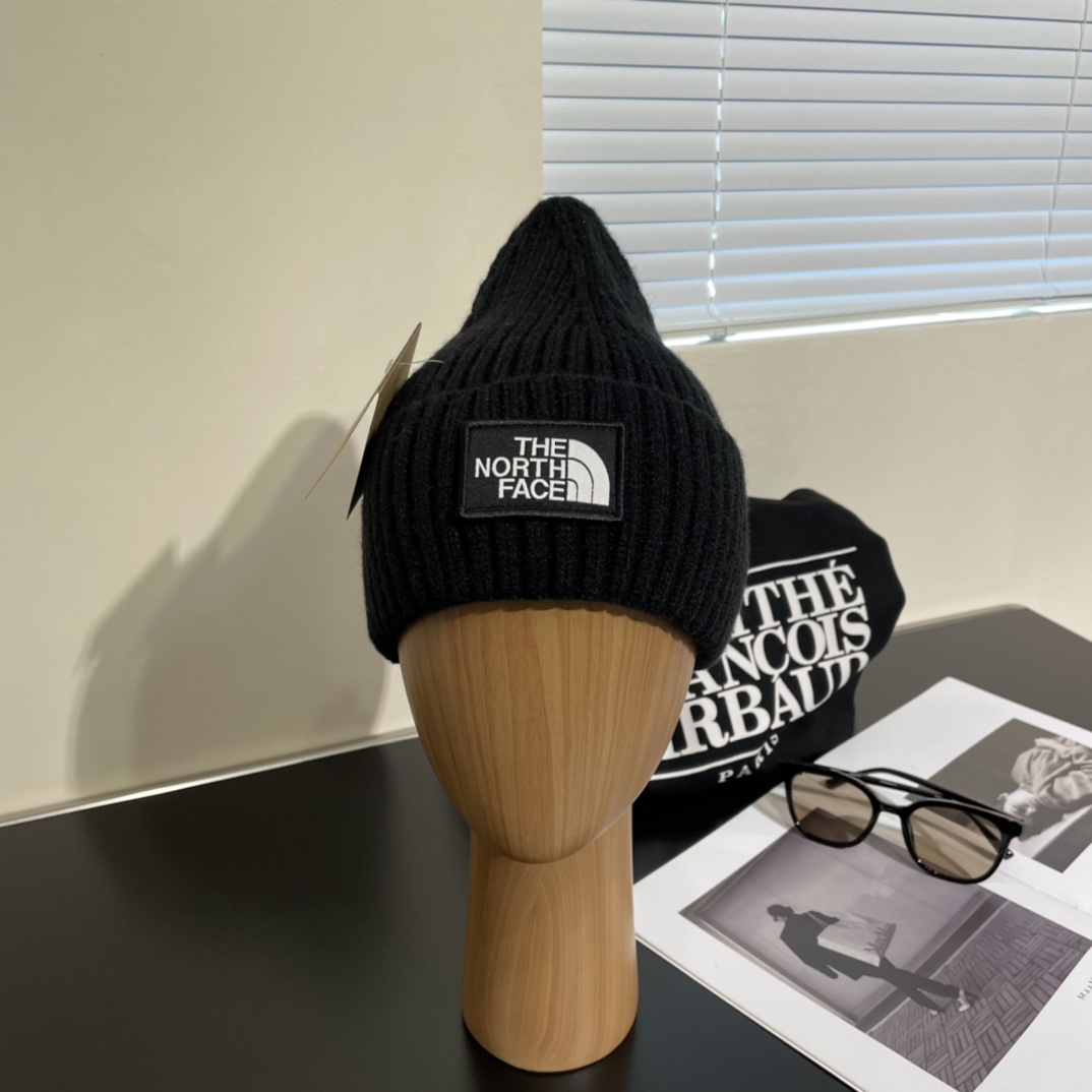 NO:191496,The new logo knitted wool hat in the north autumn and winter counter synchronous hot knitted hat, super beautiful, high elastic knitted fabric, closed eyes and hat, fisherman hat baseball hat, hat, The North Face, espadrilles, hats19860909北面秋冬新款标志针织毛线帽专柜同步爆款针织帽,超好看的,高弹性针织面料,闭眼入帽子渔夫帽棒球帽针织帽,帽子,The North Face,espadrilles,hats,hat