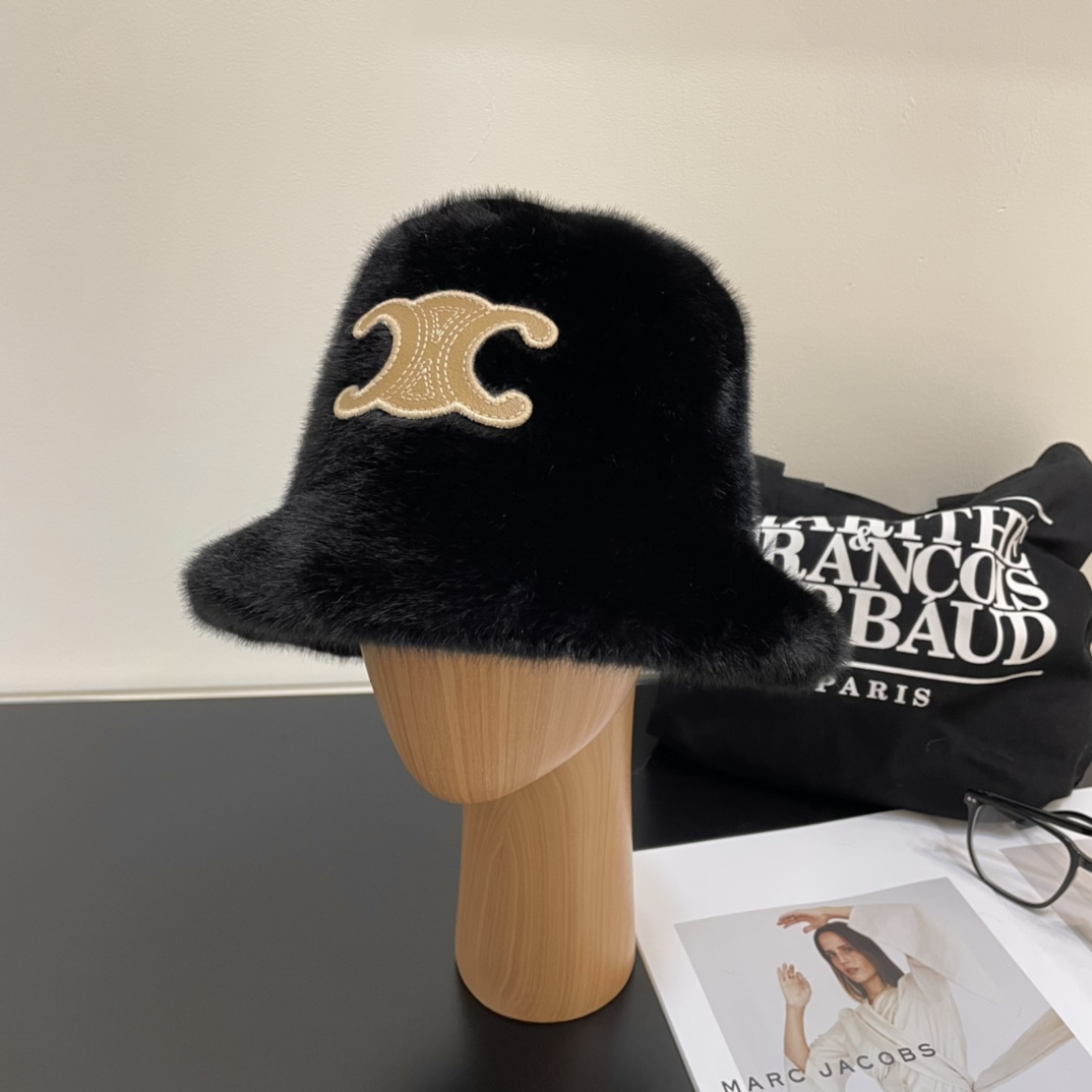 NO:191354,Selin's new autumn and winter small fragrance style fisherman's hat, fluffy and very comfortable. The big brand model is very easy to match, a hat with closed eyes, a fisherman's hat, baseball hat, knit hat, hat, celine, espadrilles, hats19860909赛琳 新款秋冬小香风款渔夫帽,毛绒绒的非常舒服 大牌款超好搭配,闭眼入的一款帽子渔夫帽棒球帽针织帽,帽子,celine,espadrilles,hats,hat