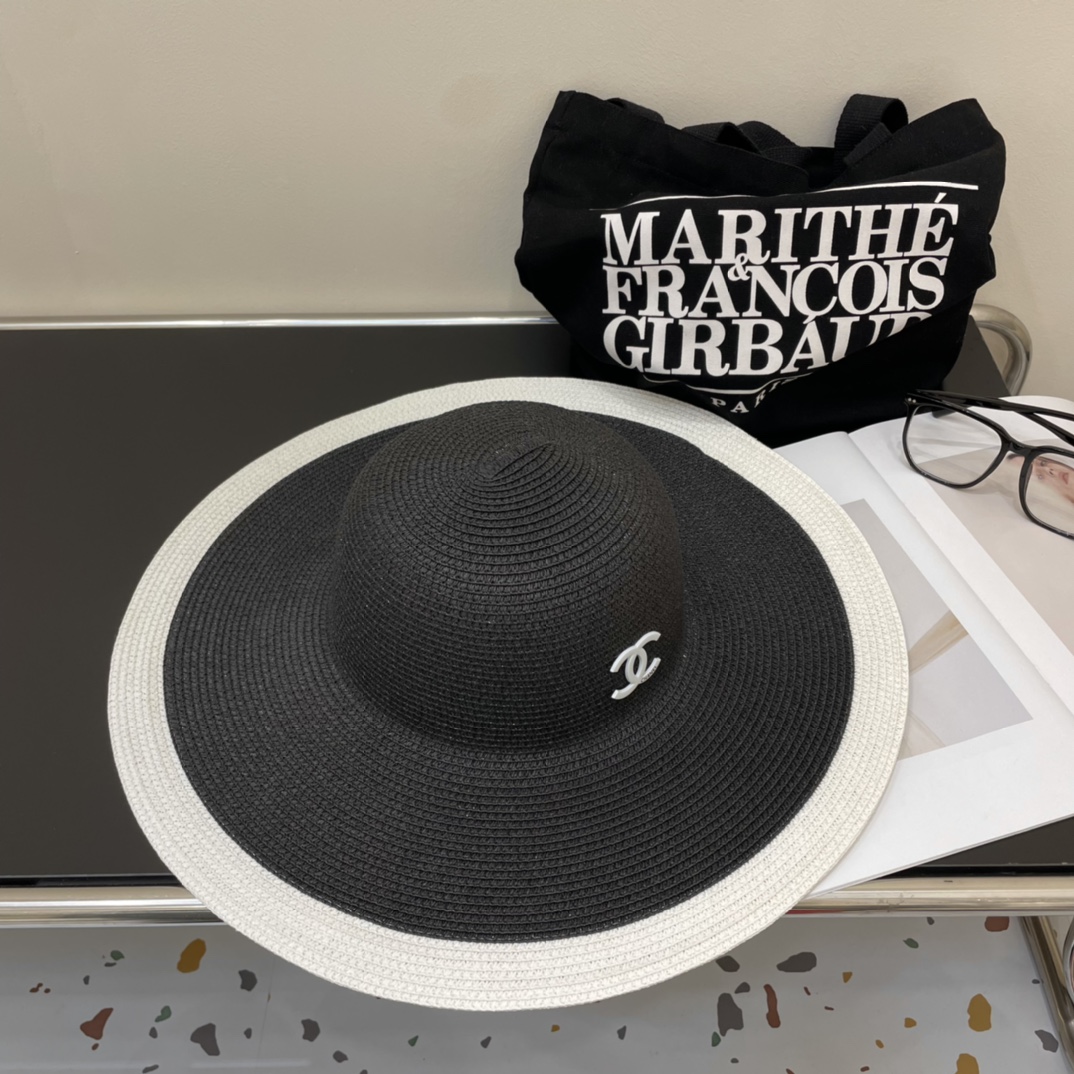 NO:194603,CHANEL Chanel new straw woven sunshade big hat beach style, simple and elegant, versatile item~ the first choice when going out, the new hat is super beautiful, must wear a hat when going out, fisherman's hat baseball hat knitted hat, hat, chanel, chanel, espadrilles, espadrilles, hats19860909CHANEL香奈儿 新款草编遮阳大帽檐草帽沙滩风格,简约大方,百搭单品～外出首选,新款帽型超美腻,出门必带帽子渔夫帽棒球帽针织帽,帽子,chanel,chanel,espadrilles,espadrilles,hats,hat