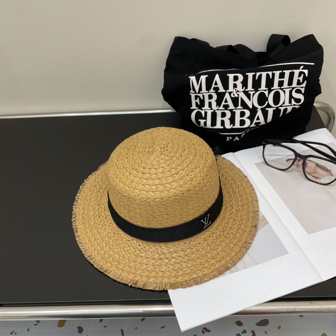 NO:194604,LV Louis Vuitton's new straw knitted bow sunshade big hat beach style, simple and elegant, versatile item~ the first choice when going out, the new hat is super beautiful, must wear a hat when going out, fisherman's hat baseball hat knit hat, hat, louis vuitton, louis vuitton, espadrilles, espadrilles, hats19860909LV 路易威登新款草编蝴蝶结遮阳大帽檐草帽沙滩风格,简约大方,百搭单品～外出首选,新款帽型超美腻,出门必带帽子渔夫帽棒球帽针织帽,帽子,louis vuitton,louis vuitton,espadrilles,espadrilles,hats,hat