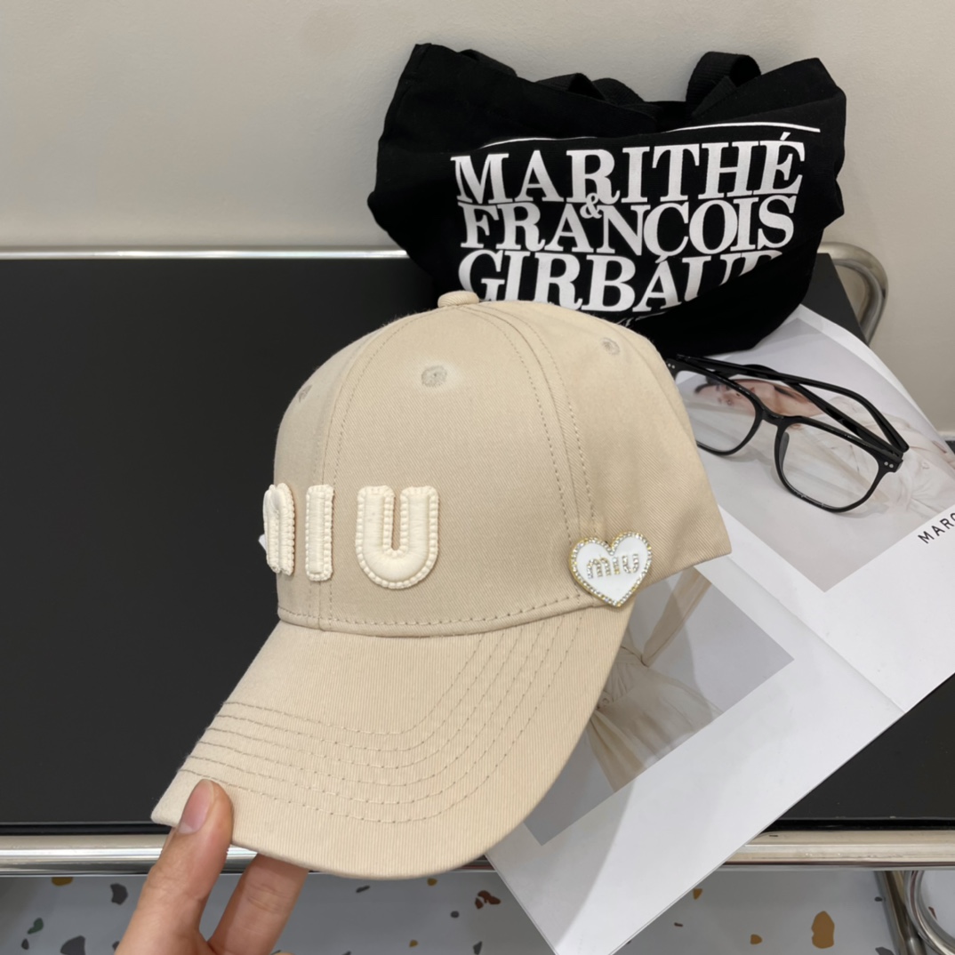 💛配防尘袋.  【Miumiu缪缪】2024新款牛仔订单款刺绣棒球帽🧢大牌款超好搭配，赶紧入手！