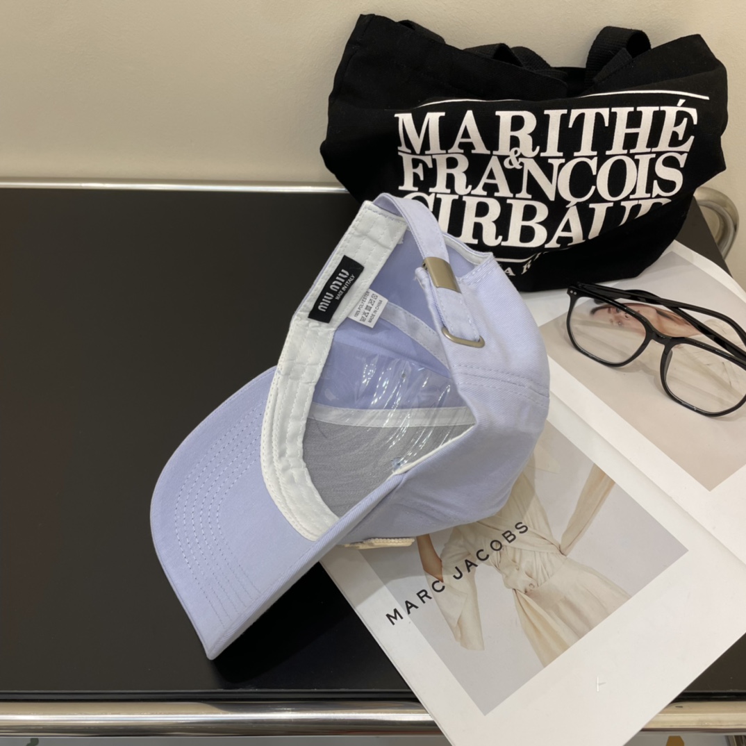 💛配防尘袋.  【Miumiu缪缪】2024新款牛仔订单款刺绣棒球帽🧢大牌款超好搭配,赶紧入手!