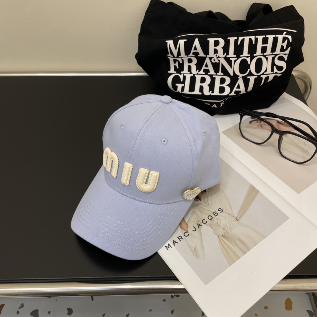 💛配防尘袋.  【Miumiu缪缪】2024新款牛仔订单款刺绣棒球帽🧢大牌款超好搭配,赶紧入手!