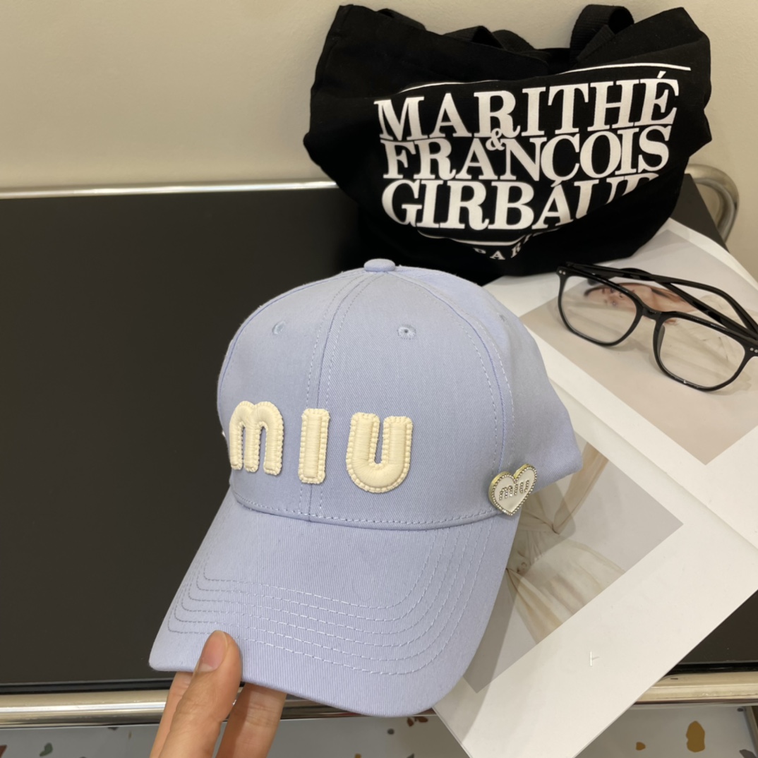 💛配防尘袋.  【Miumiu缪缪】2024新款牛仔订单款刺绣棒球帽🧢大牌款超好搭配,赶紧入手!