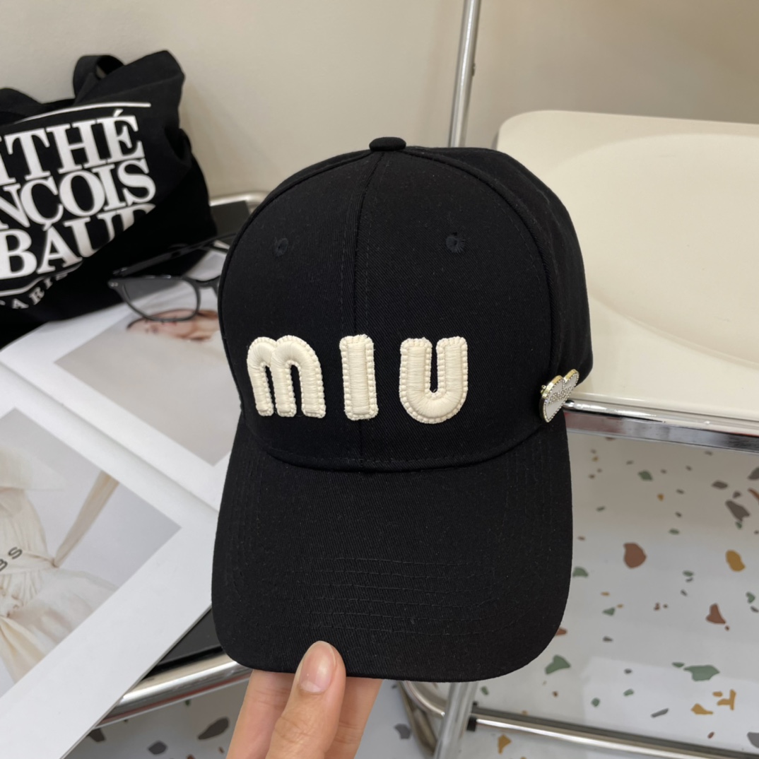 💛配防尘袋.  【Miumiu缪缪】2024新款牛仔订单款刺绣棒球帽🧢大牌款超好搭配,赶紧入手!