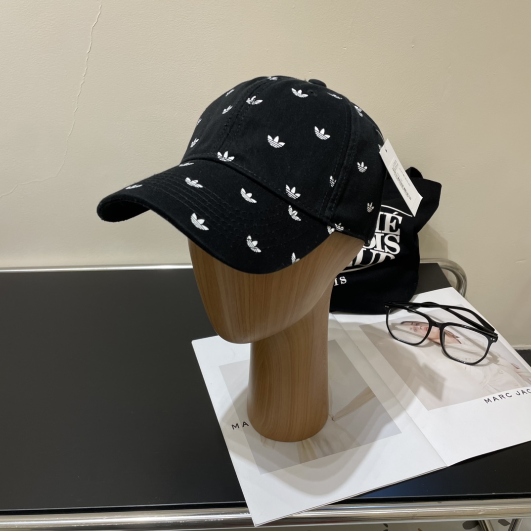 NO:193540,Adidas new style, boutique baseball cap, popular items, couples style, classic Clover baseball cap, trendy people's essential hat, fisherman's hat, baseball cap, knit hat, hat, espadrilles, hats19860909阿迪达斯新款 精品棒球帽 爆款单品 可做情侣款 ,经典三叶草鸭舌帽 潮人必备品帽子渔夫帽棒球帽针织帽,帽子,espadrilles,hats,hat