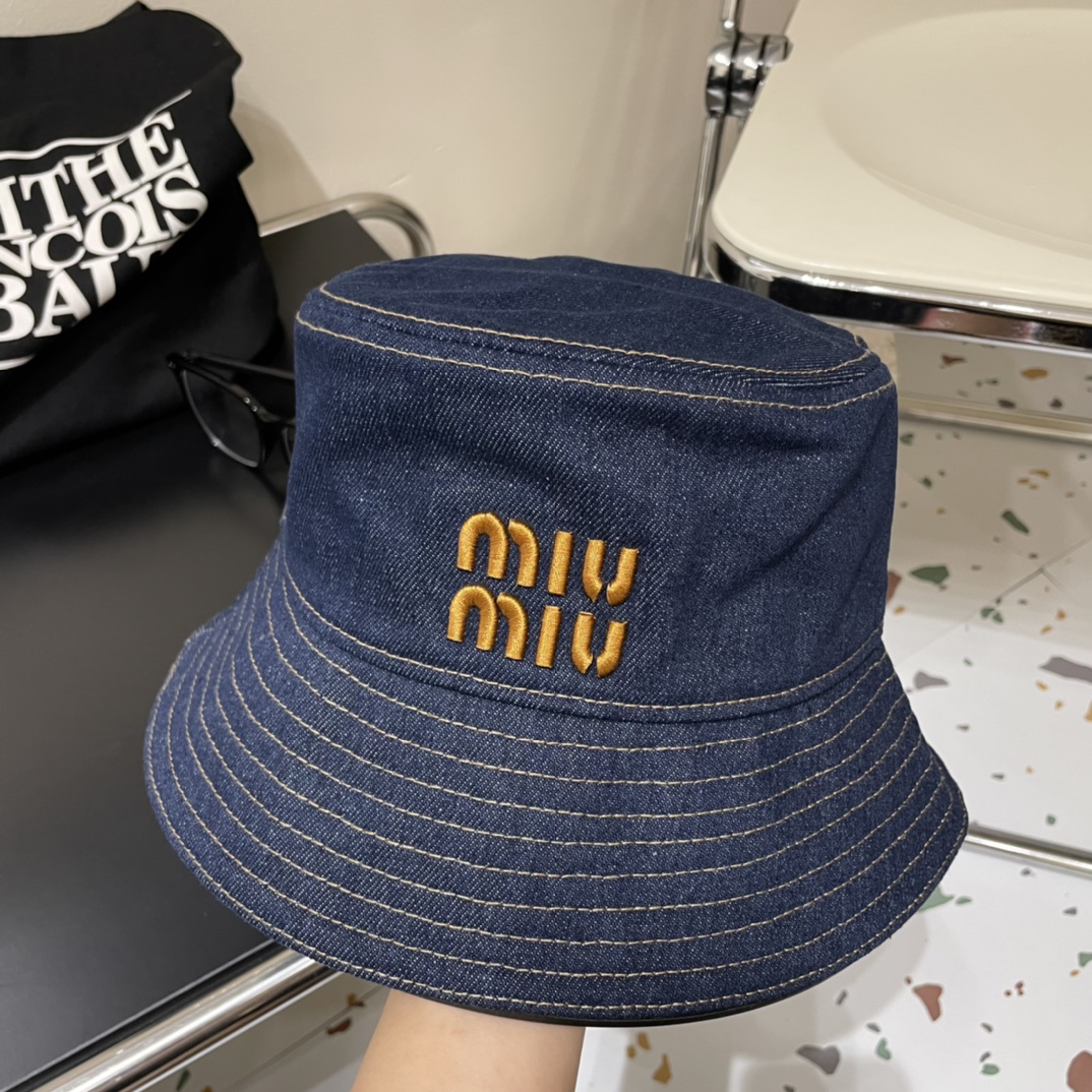 Miu新款刺绣棒球帽立体刺绣logo有弧度没有原版数据是做不出来这个效果的
