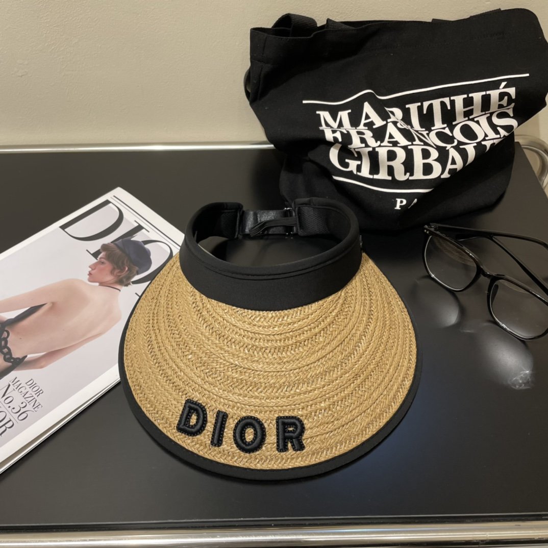 配防尘袋迪奥Dior2024新款空顶帽夏天必备单品因为真的太好搭夏天搭配清凉夏日风情真的超级文艺范随便一