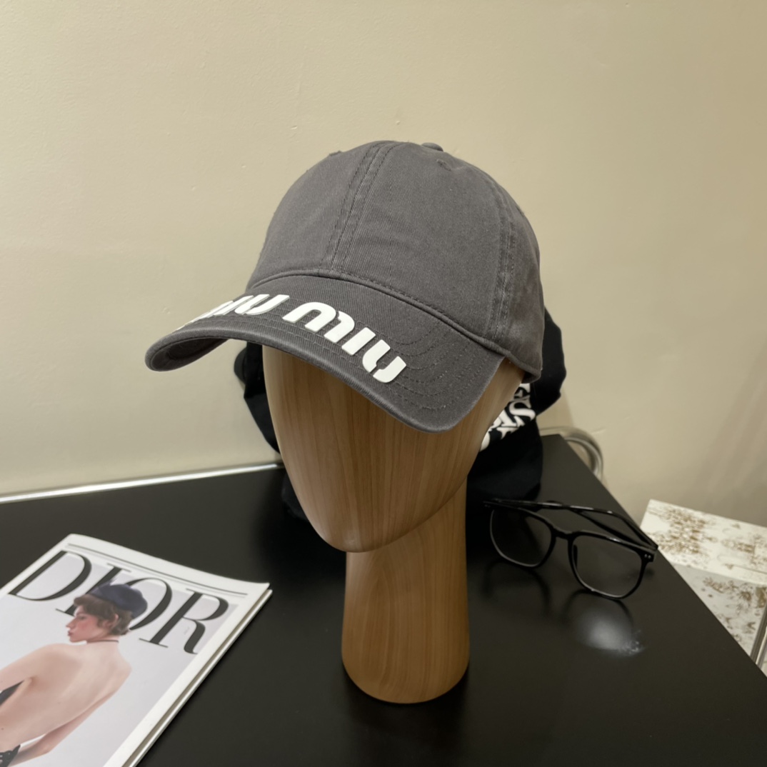 העתק AAA באיכות גבוהה
 MiuMiu כובעים כובע בייסבול