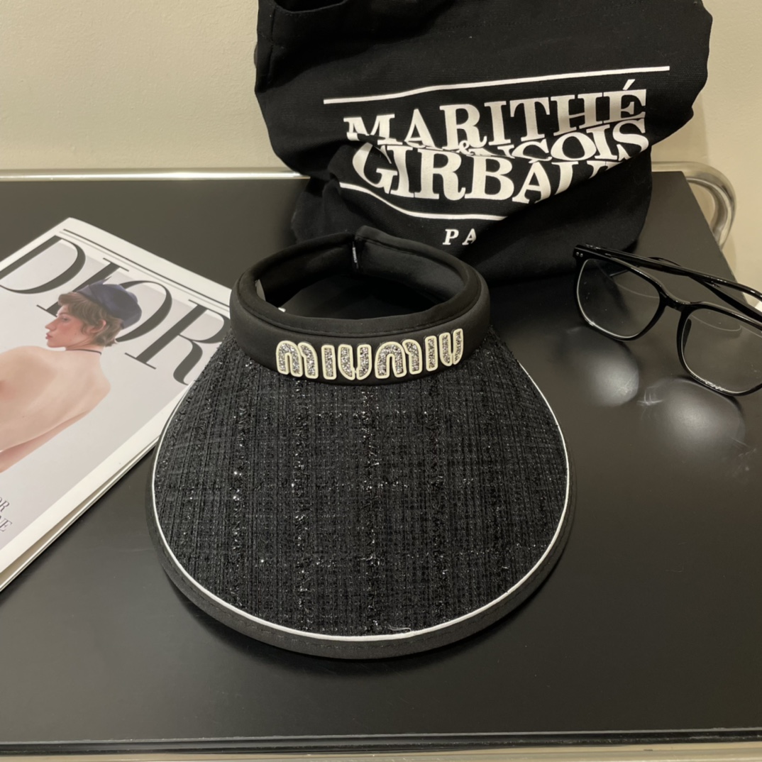 NO:205845,Miu Miu ~ New summer sky-top sun hat, UV-proof inner design, can be worn on a daily basis on the beach!  Hat fisherman hat baseball hat knit hat, hat, miumiu, espadrilles, hats19860909缪缪MIiuMiu～夏季新款空顶遮阳帽 防紫外线内里设计,沙滩日常都能戴的一款！帽子渔夫帽棒球帽针织帽,帽子,miumiu,espadrilles,hats,hat