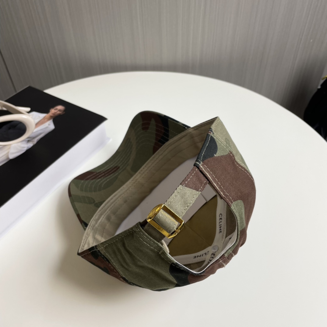 
爆款CELINE（赛琳）官网代购版本。 原版11 定制！ 简约字母明星同款最新棒球帽，时尚潮流，高端做