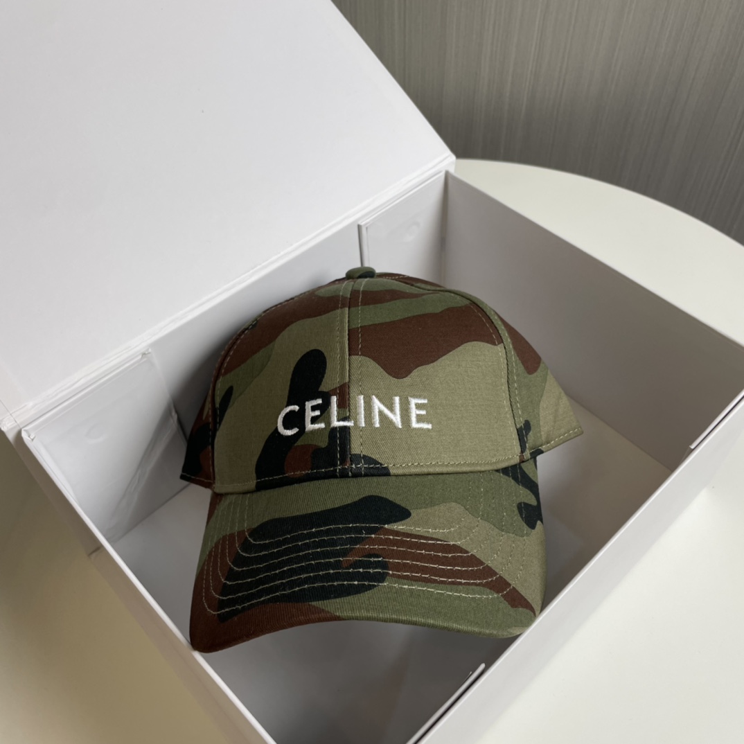 
爆款CELINE（赛琳）官网代购版本。 原版11 定制！ 简约字母明星同款最新棒球帽，时尚潮流，高端做