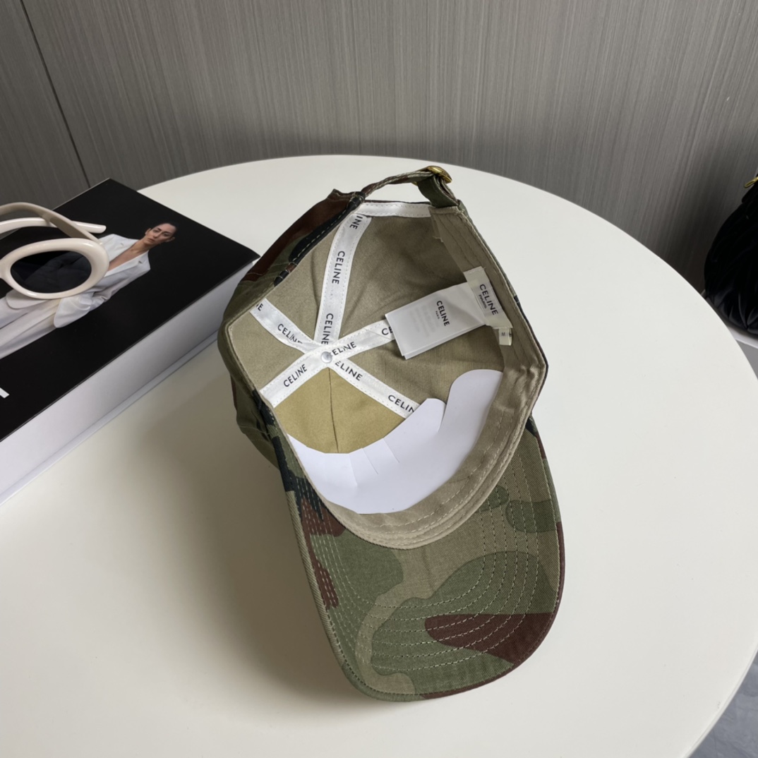 
爆款CELINE（赛琳）官网代购版本。 原版11 定制！ 简约字母明星同款最新棒球帽，时尚潮流，高端做