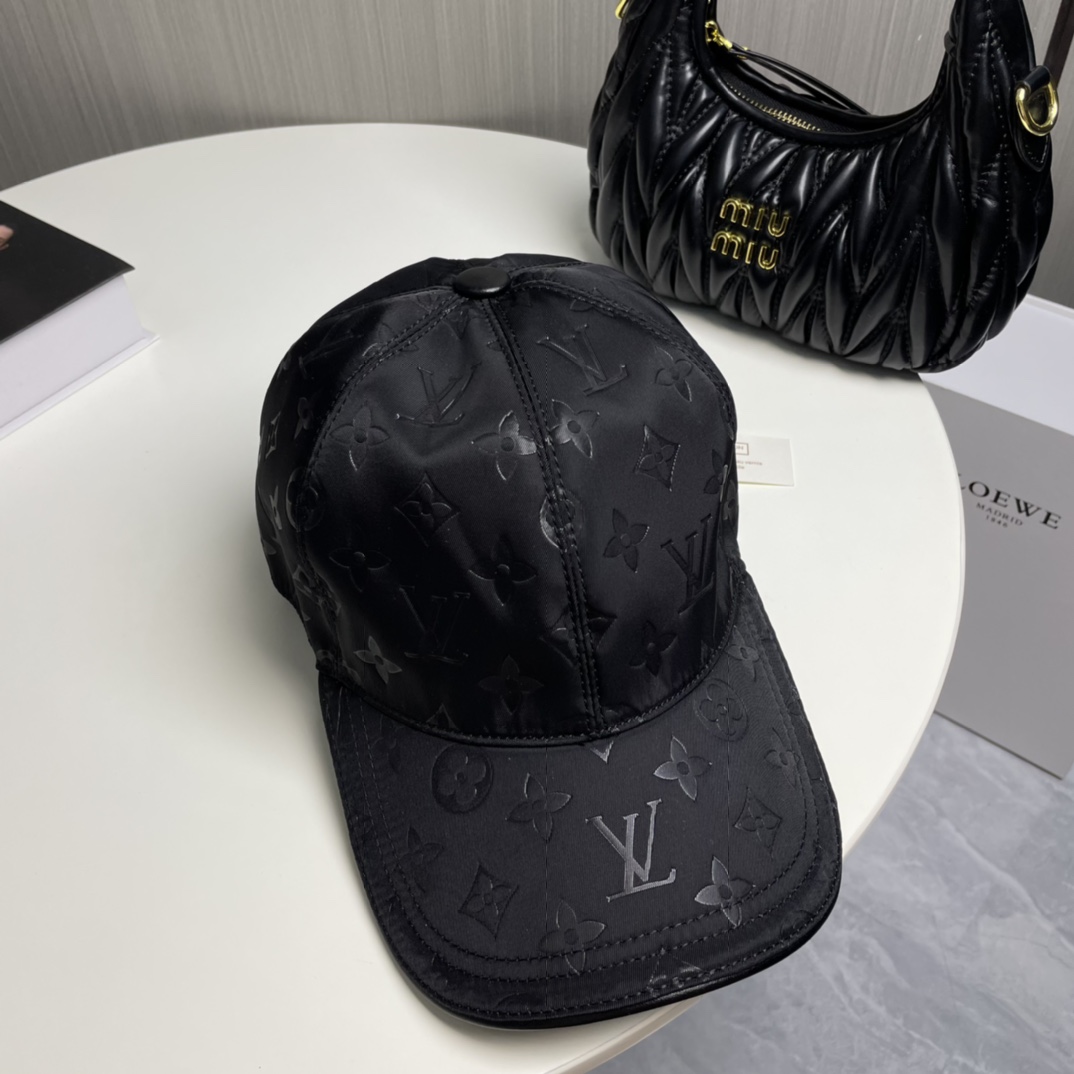 LV路易威登新款原单棒球帽1:1开模订制原版印花绸缎面料做工细致完美质量超赞基础头围56贴片可调节