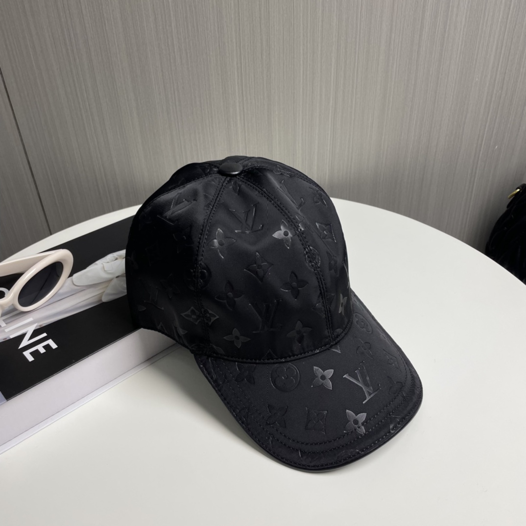 LV路易威登新款原单棒球帽1:1开模订制原版印花绸缎面料做工细致完美质量超赞基础头围56贴片可调节