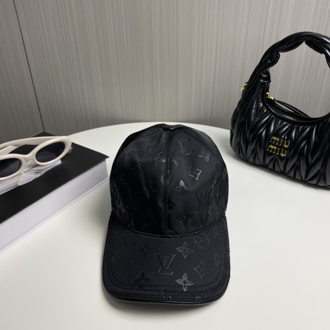 LV路易威登新款原单棒球帽1:1开模订制原版印花绸缎面料做工细致完美质量超赞基础头围56贴片可调节