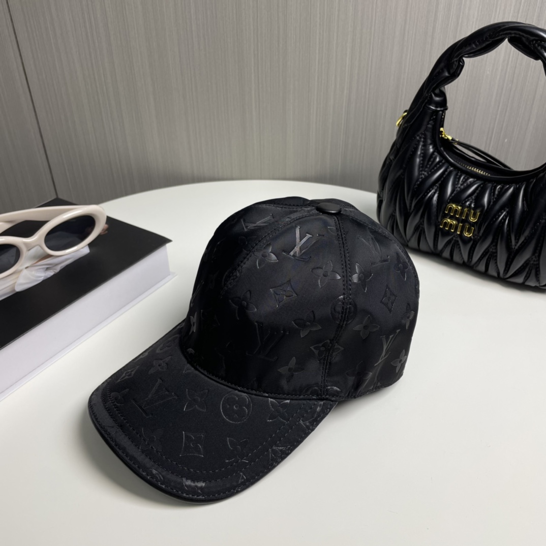 LV路易威登新款原单棒球帽1:1开模订制原版印花绸缎面料做工细致完美质量超赞基础头围56贴片可调节