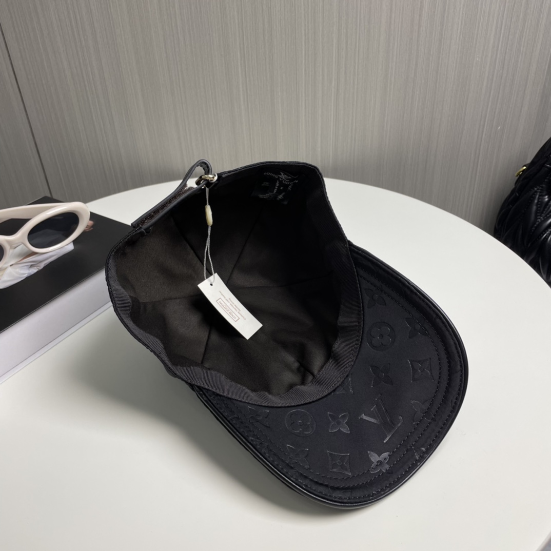 LV路易威登新款原单棒球帽1:1开模订制原版印花绸缎面料做工细致完美质量超赞基础头围56贴片可调节