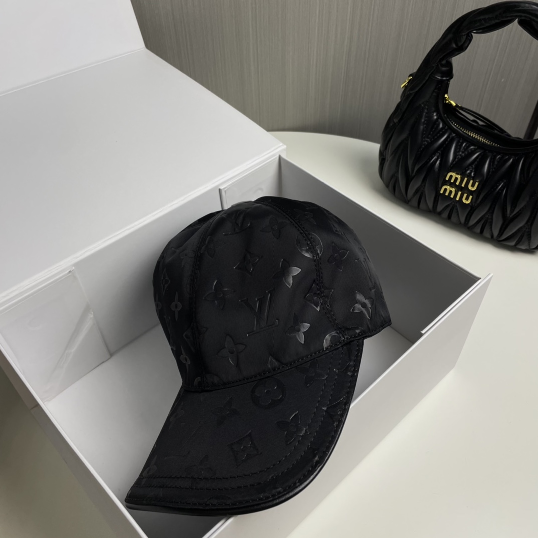 LV路易威登新款原单棒球帽1:1开模订制原版印花绸缎面料做工细致完美质量超赞基础头围56贴片可调节