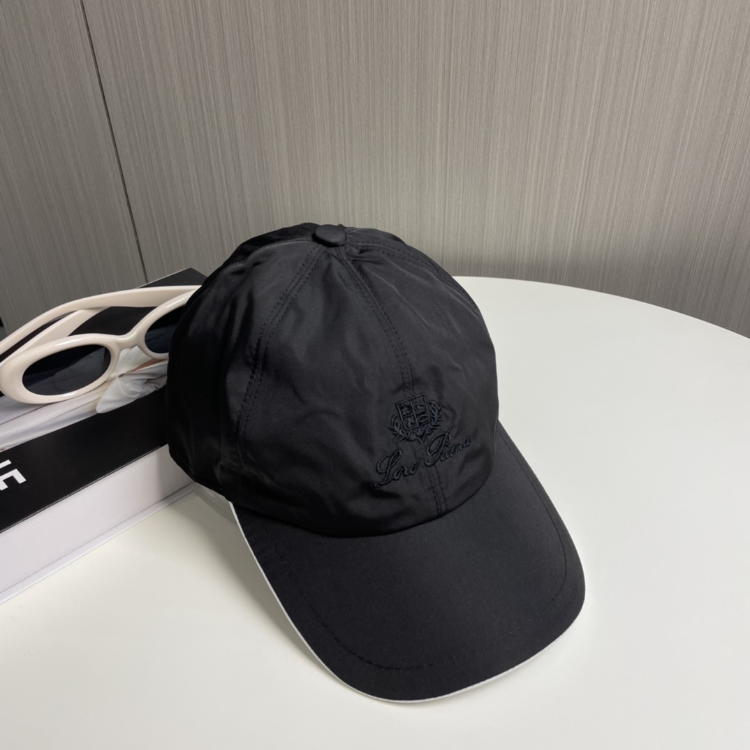  Loro Piana(诺悠翩雅) 专柜羊毛材质  新款高版本棒球帽，大牌同步，超好搭配，出货！