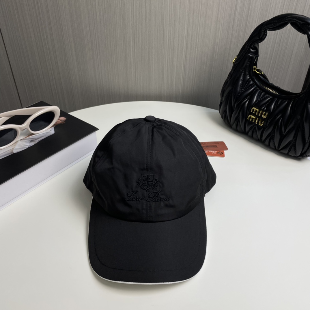  Loro Piana(诺悠翩雅) 专柜羊毛材质  新款高版本棒球帽，大牌同步，超好搭配，出货！