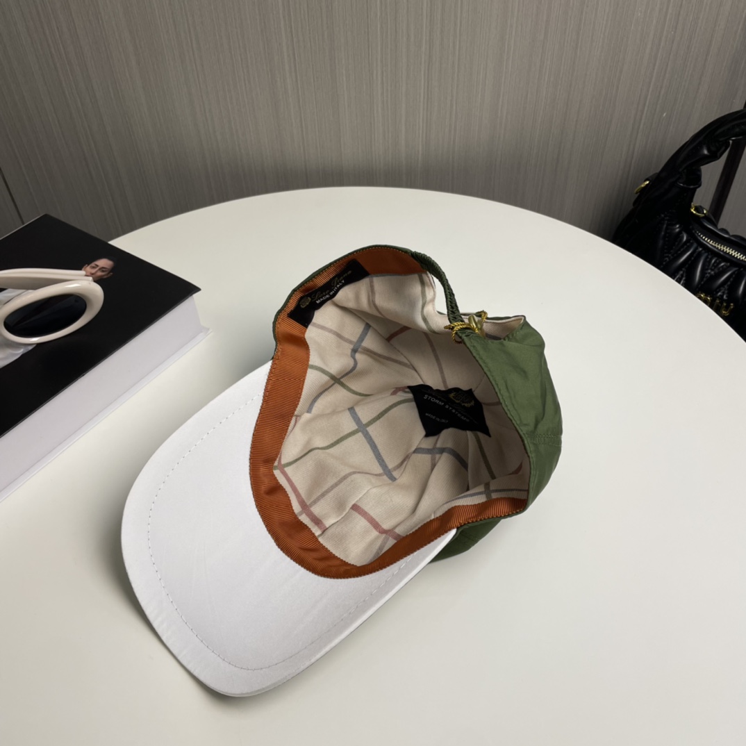 Loro Piana(诺悠翩雅) 专柜羊毛材质  新款高版本棒球帽，大牌同步，超好搭配，出货！