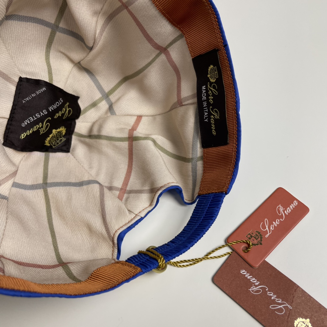  Loro Piana(诺悠翩雅) 专柜羊毛材质  新款高版本棒球帽，大牌同步，超好搭配，出货！
