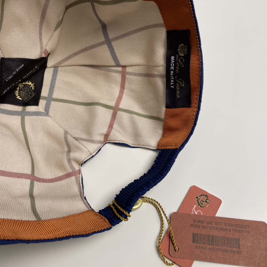  Loro Piana(诺悠翩雅) 专柜羊毛材质  新款高版本棒球帽，大牌同步，超好搭配，出货！
