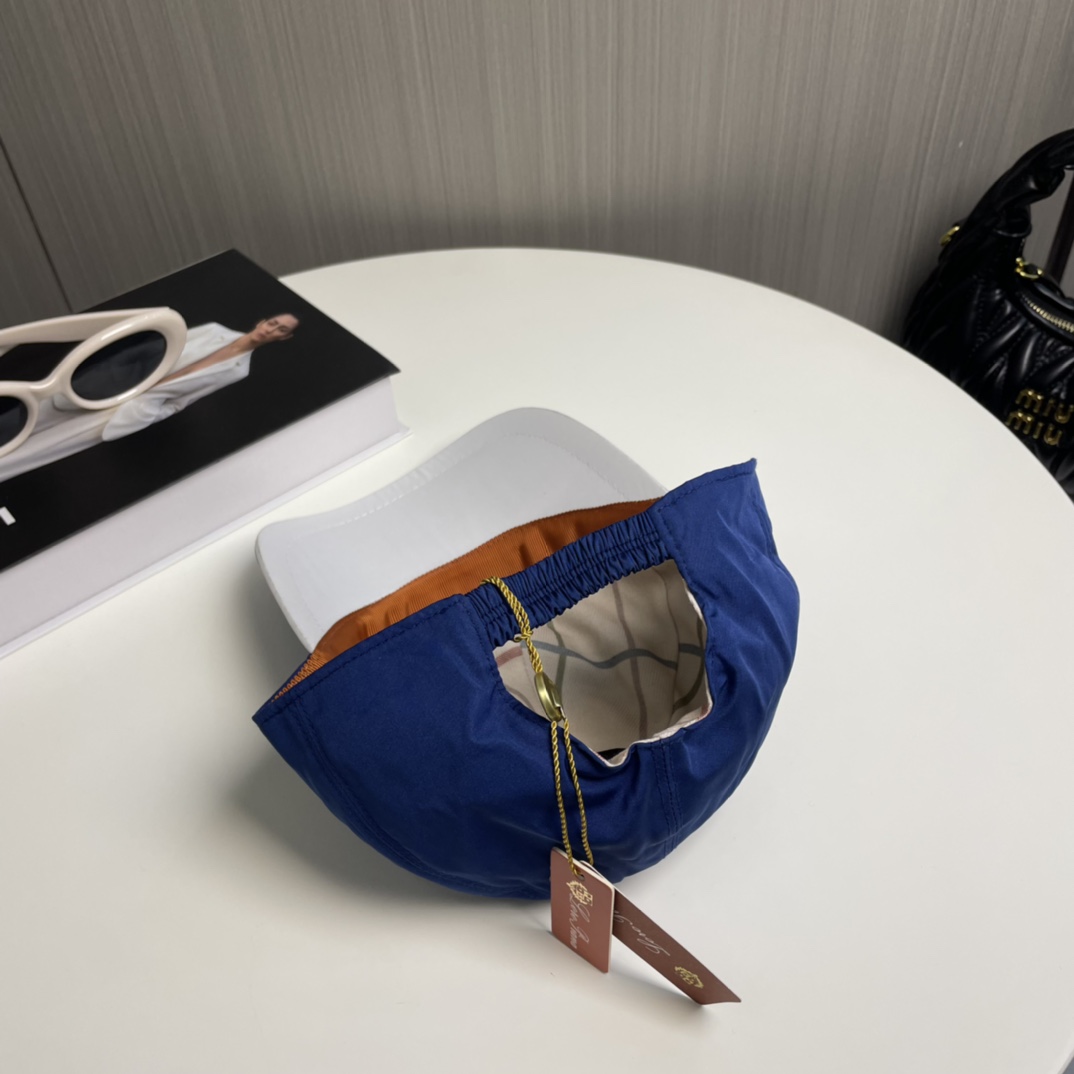  Loro Piana(诺悠翩雅) 专柜羊毛材质  新款高版本棒球帽，大牌同步，超好搭配，出货！