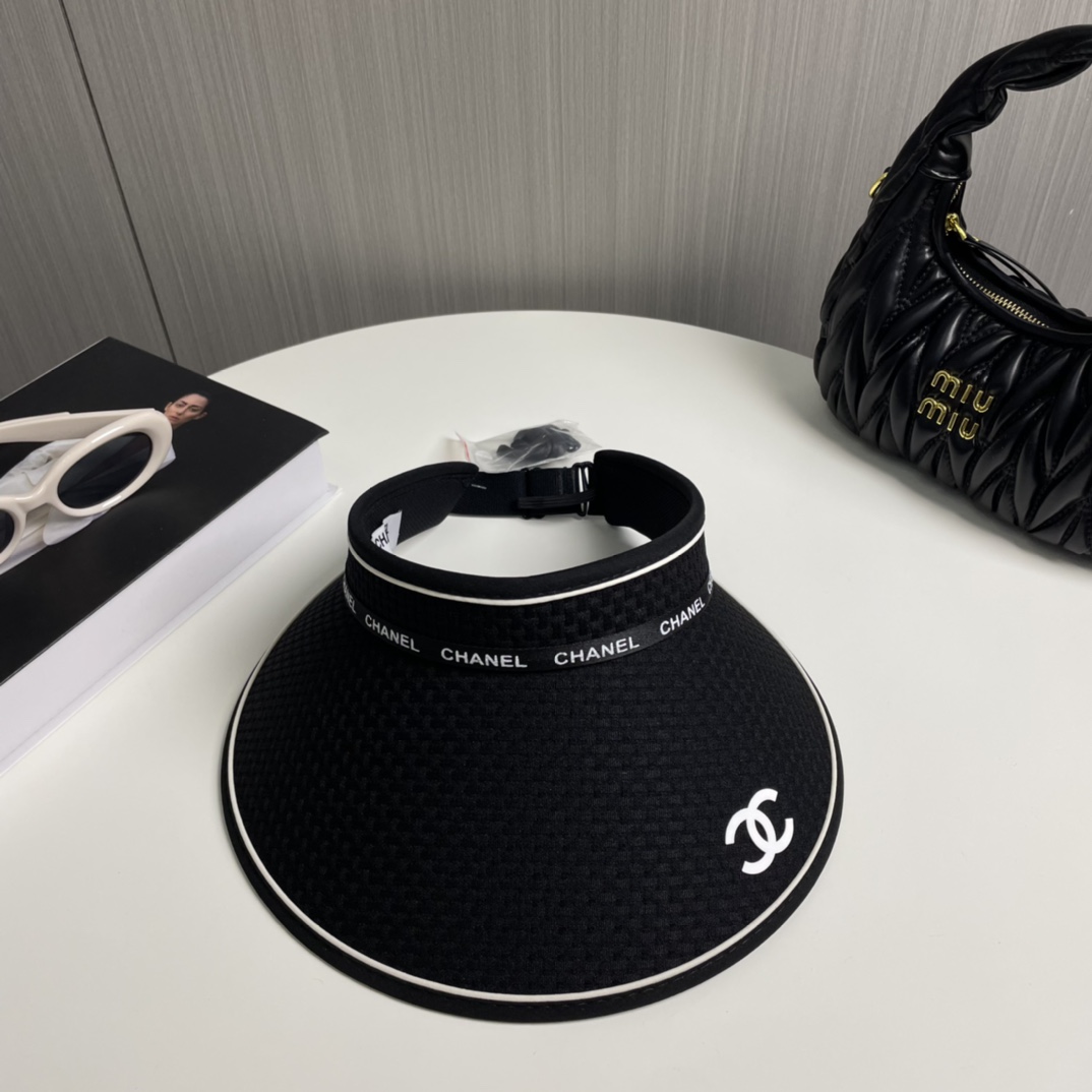 NO:203592,Chanel medieval empty top hat, the first choice for sun protection in summer!  Minimalist style is very easy to match, four-color hat, fisherman hat, baseball hat, knit hat, hat, chanel, espadrilles, hats19860909香奈儿中古空顶帽 夏季防晒首选！极简风格异常好搭 四色帽子渔夫帽棒球帽针织帽,帽子,chanel,espadrilles,hats,hat