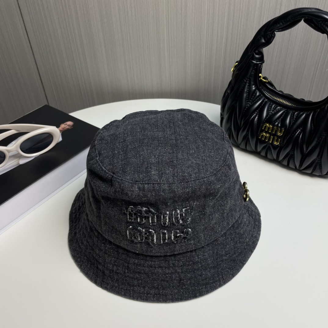 New cowboy order caps