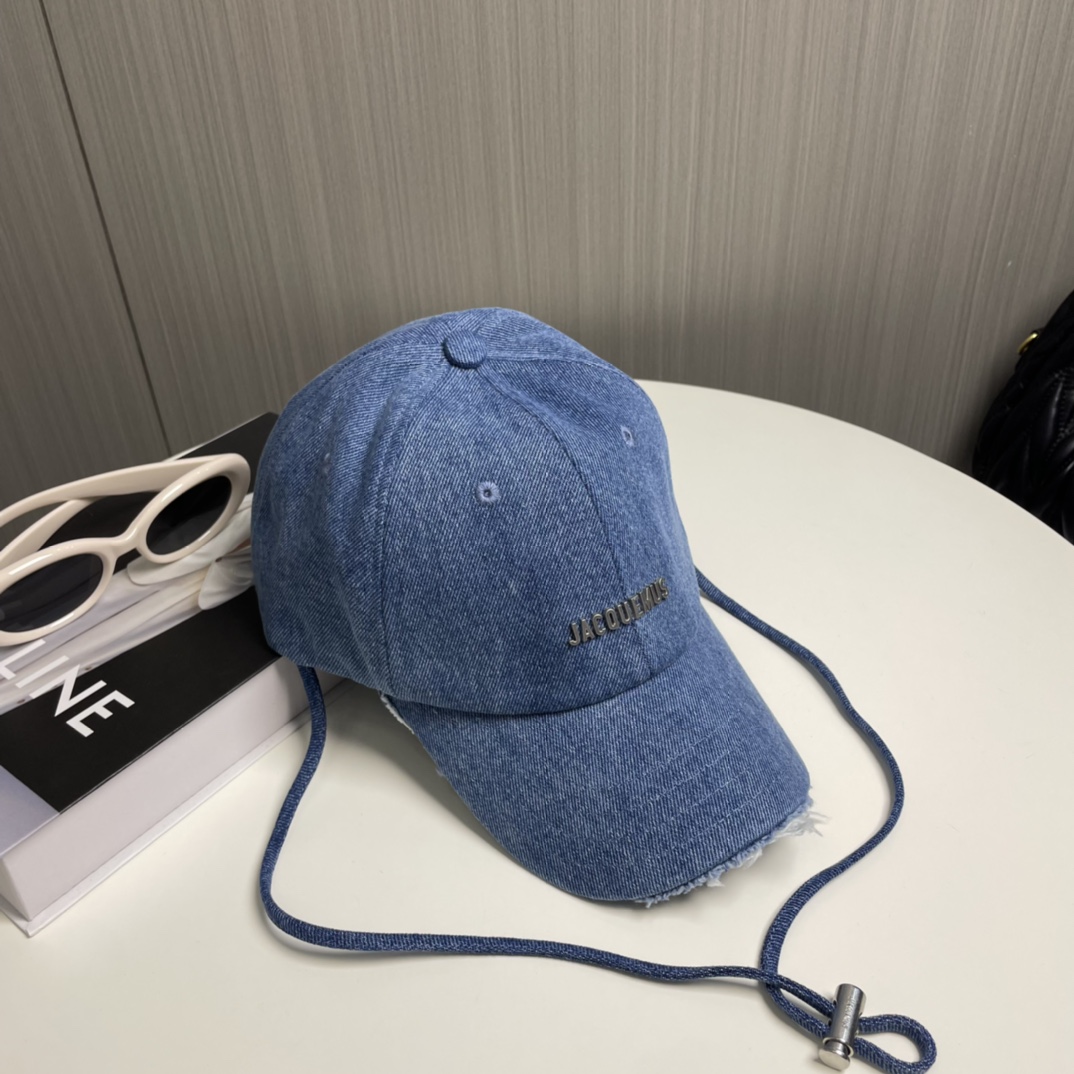 P jacquemu*潮酷高版本棒球帽🧢来啦😎🔅
休闲潮酷风，超经典百搭单品💯
出门凹造型的点亮搭配🤩

