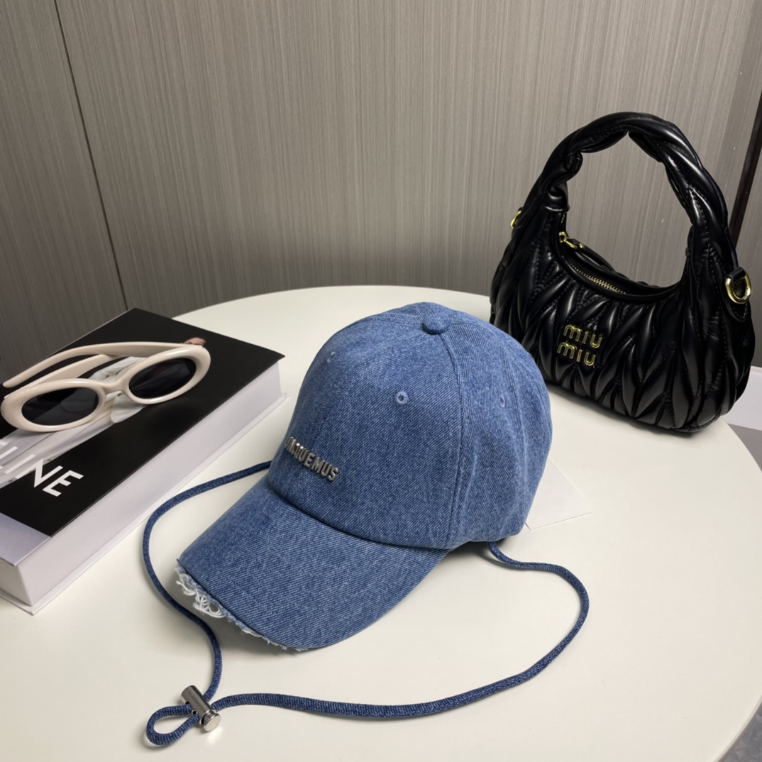P jacquemu*潮酷高版本棒球帽🧢来啦😎🔅
休闲潮酷风，超经典百搭单品💯
出门凹造型的点亮搭配🤩
