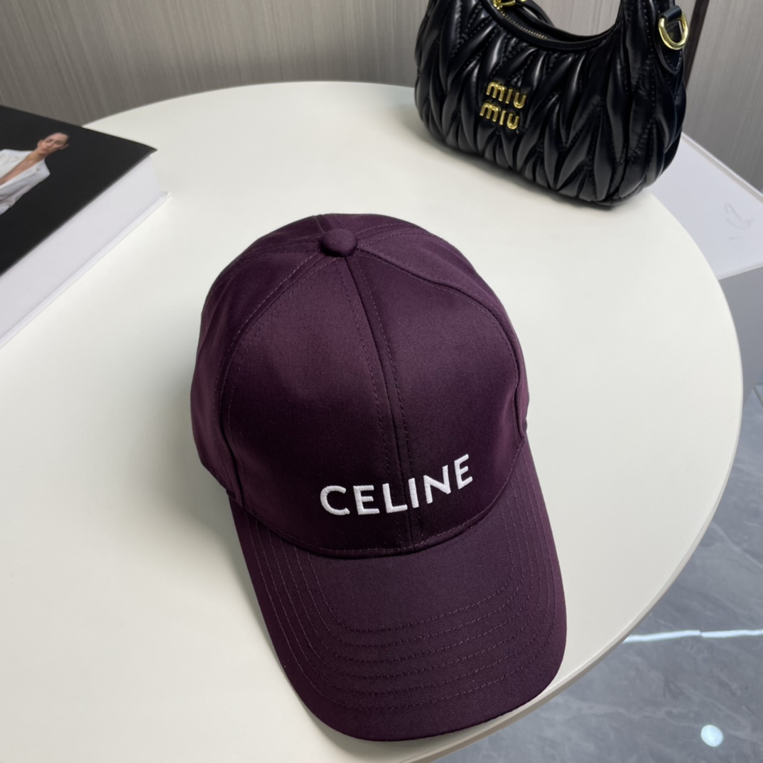 爆款CELINE(赛琳)官网代购版本。 原版11 定制! 简约字母明星同款最新棒球帽,时尚潮流,高端做