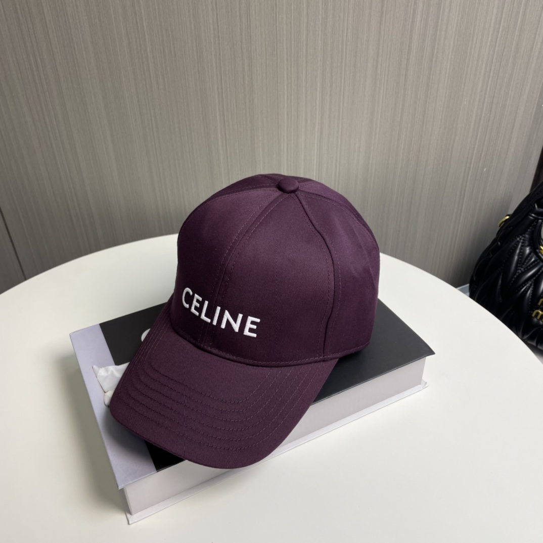 爆款CELINE(赛琳)官网代购版本。 原版11 定制! 简约字母明星同款最新棒球帽,时尚潮流,高端做
