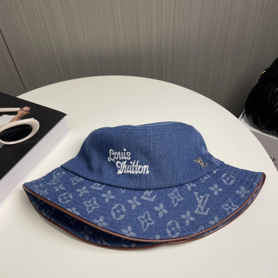 
🧢LV路易威登🧢 官网高版出货，刺绣字母渔夫帽，非常经典的经典，流行的复古美，四季可用，出门必备，非常