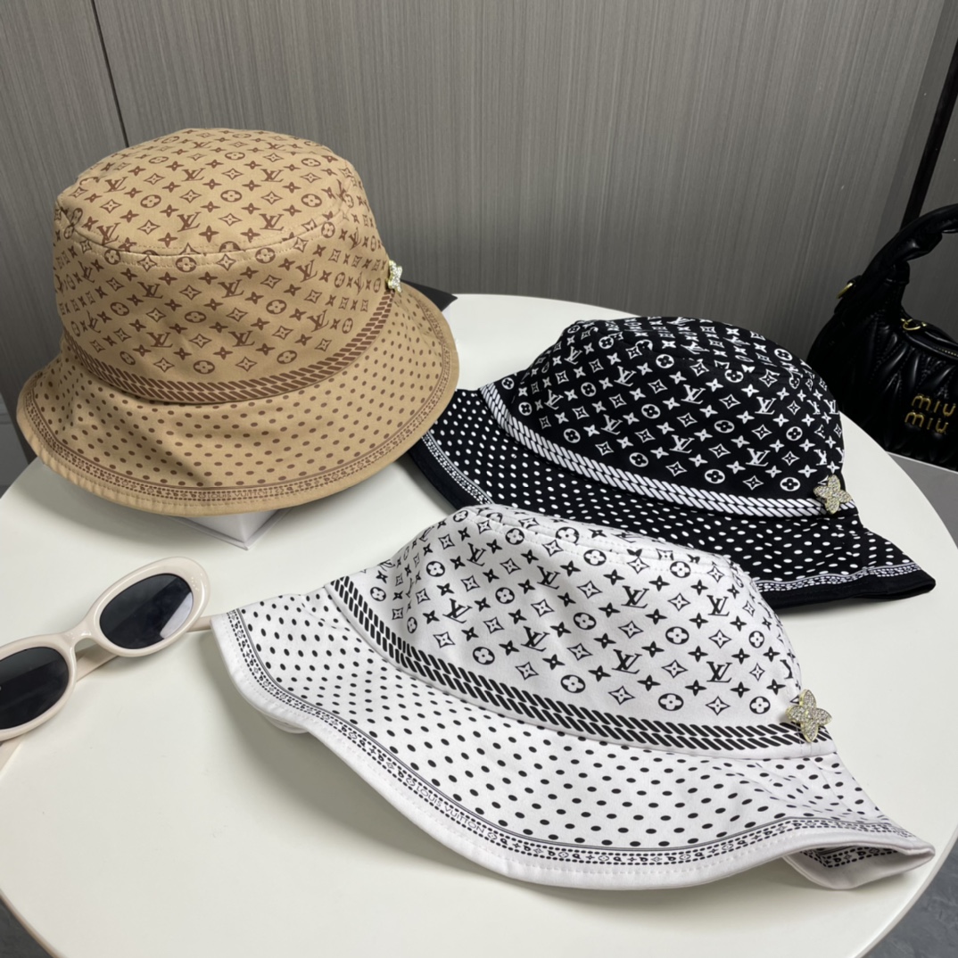 🧢路易威登棒球帽 LouisVuitt😍新款LV渔夫帽，重工打造♥️高端大气，百搭款🤗男女通用！跑量！