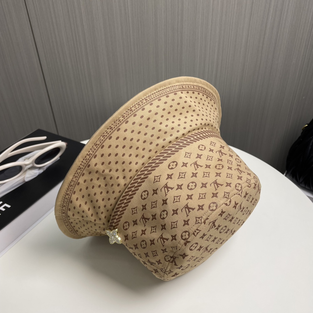 🧢路易威登棒球帽 LouisVuitt😍新款LV渔夫帽，重工打造♥️高端大气，百搭款🤗男女通用！跑量！