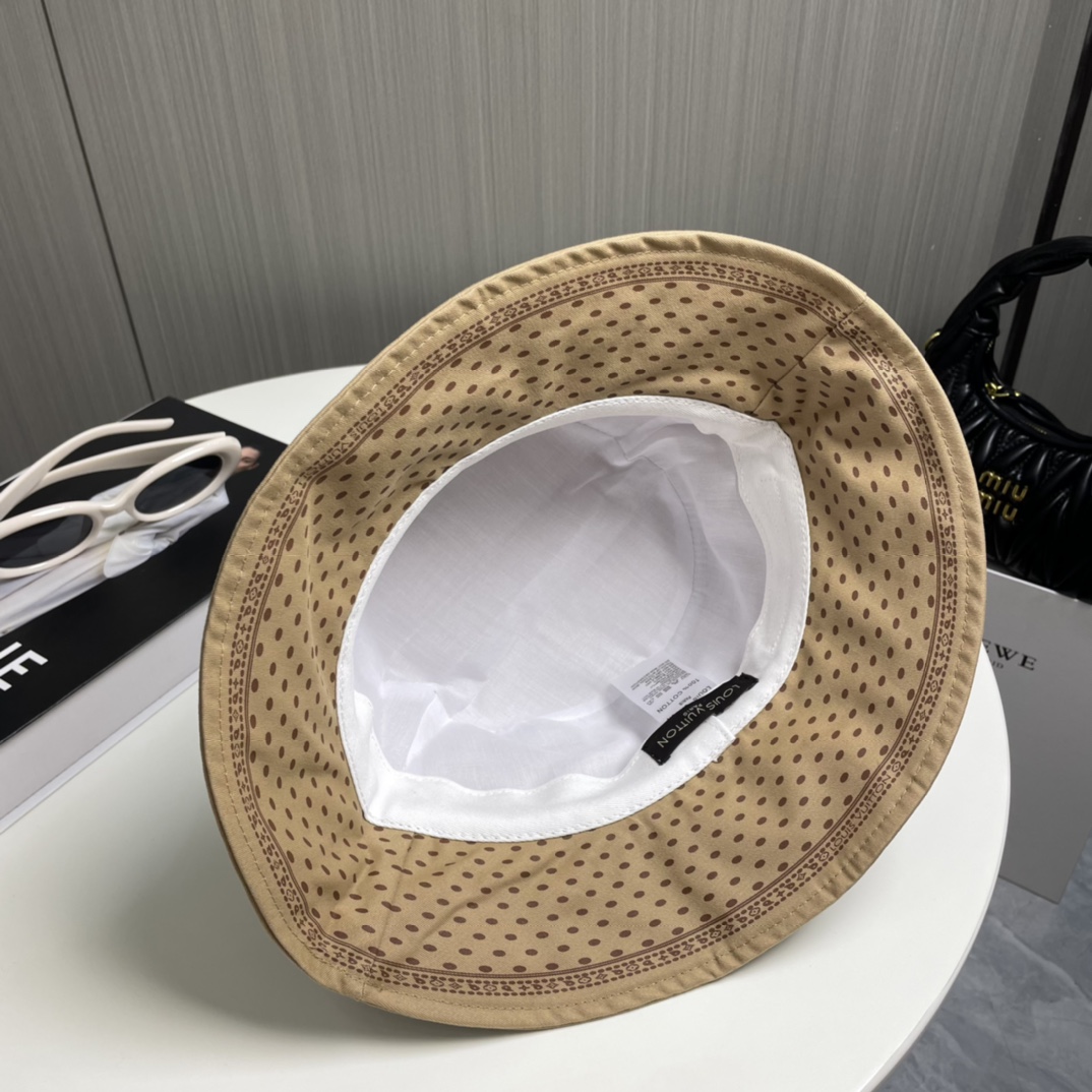 🧢路易威登棒球帽 LouisVuitt😍新款LV渔夫帽，重工打造♥️高端大气，百搭款🤗男女通用！跑量！