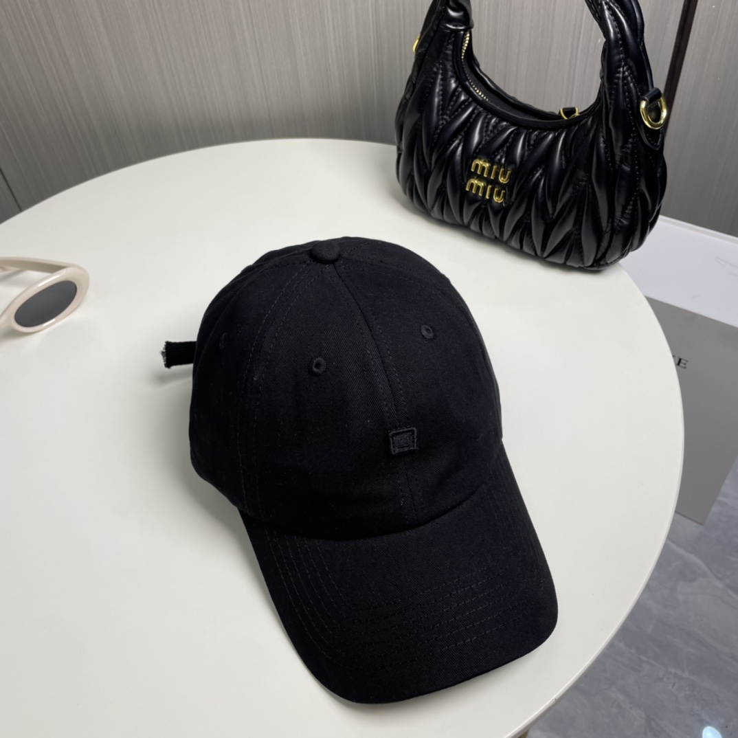 Acne Brand Baseball Caps: Fashionable, Functional, and Versatile for All. - 图片 5