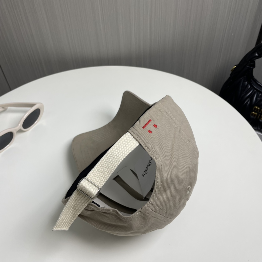 Acne Brand Baseball Cap: Fashionable, Functional, and Versatile for Sports and Leisure - 图片 3