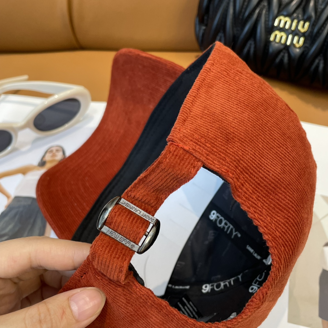 YSL St. Roland Baseball Cap: Simple Leisure Style with Fine Embroidery - 图片 4