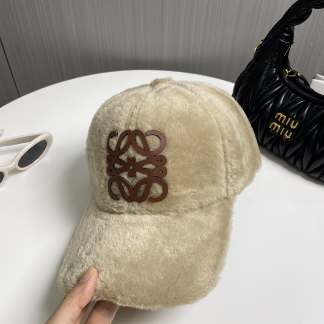 Stylish P80 Lowe Baseball Cap: Sweet, Cool, and Handsome Velvet Design. - 图片 2