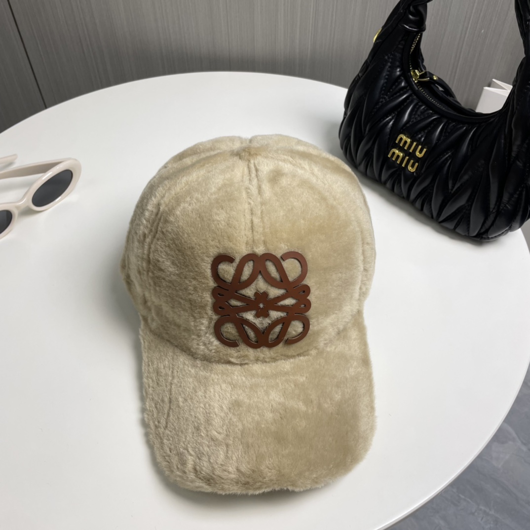 Stylish P80 Lowe Baseball Cap: Sweet, Cool, and Handsome Velvet Design. - 图片 5