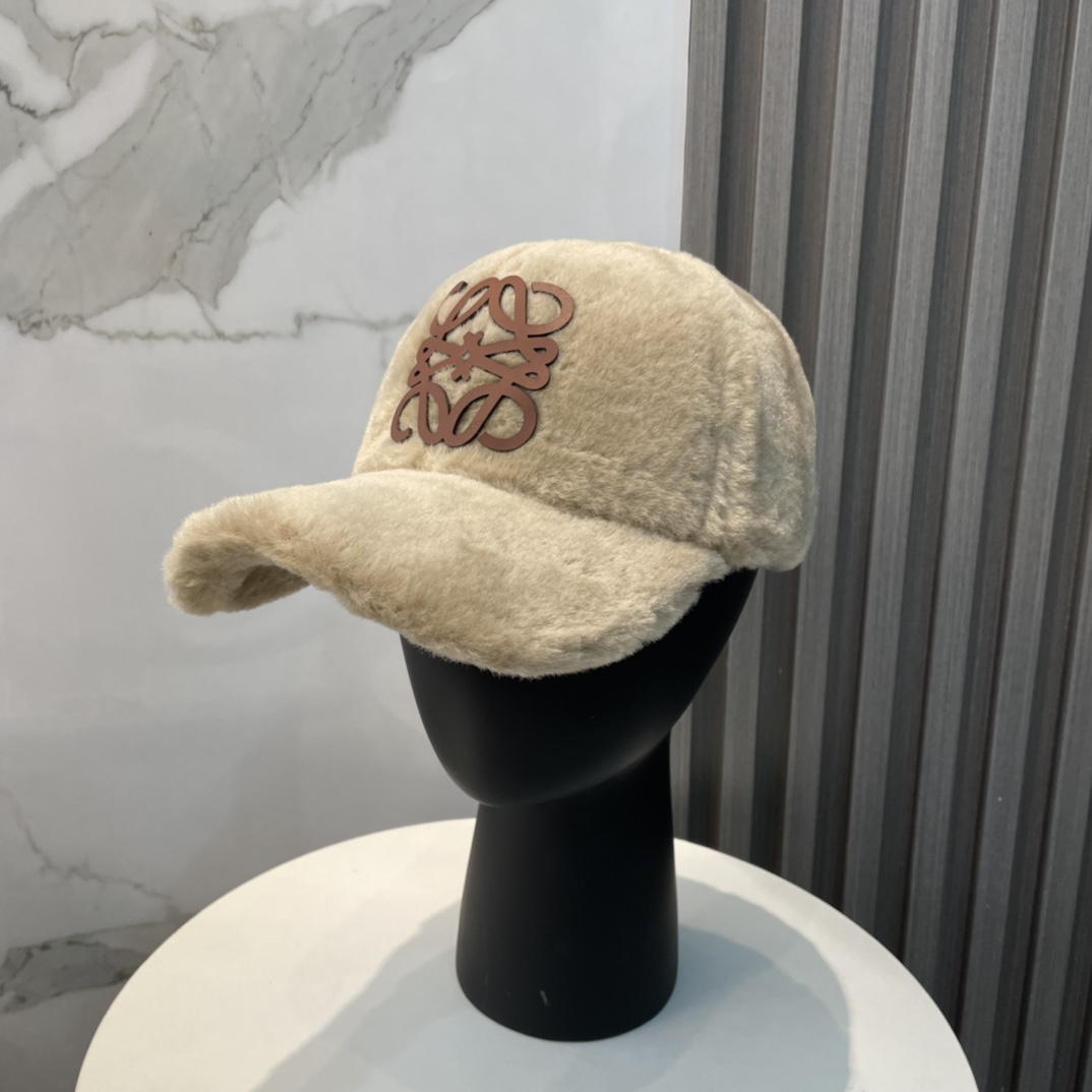 Stylish P80 Lowe Baseball Cap: Sweet, Cool, and Handsome Velvet Design.