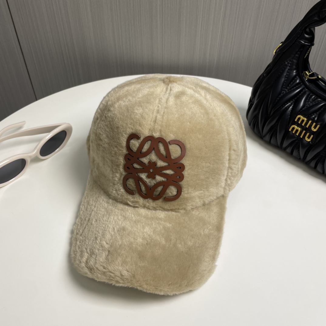 Stylish P80 Lowe Baseball Cap: Sweet, Cool, and Handsome Velvet Design. - 图片 9